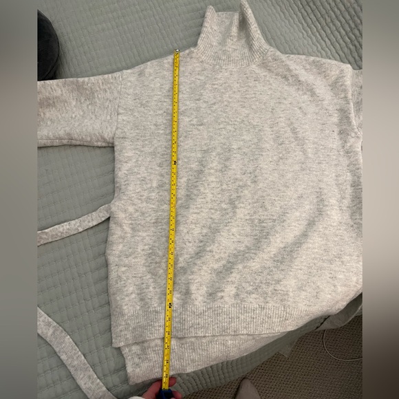 Cozy Turtleneck sweater - Picture 6 of 9